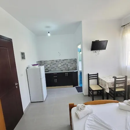 Celo Apartaments * Ksamil