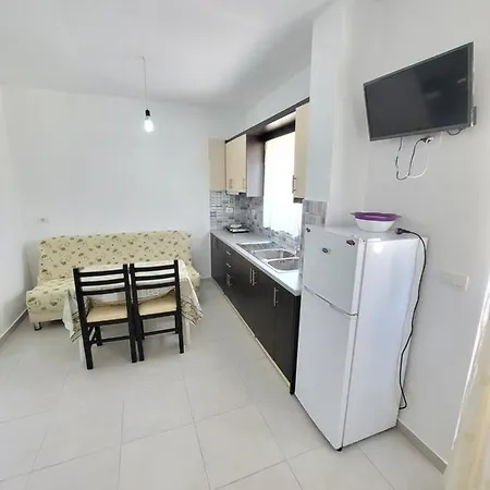 Celo Apartaments Guest house *