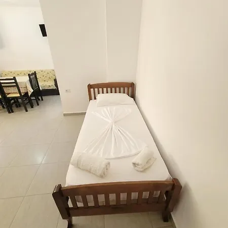 Celo Apartaments * Ksamil