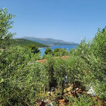 Celo Apartaments * Ksamil