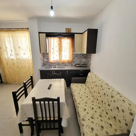 Celo Apartaments Guest house *