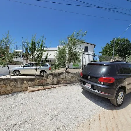 Celo Apartaments Guest house