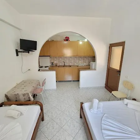 Celo Apartaments * Ksamil