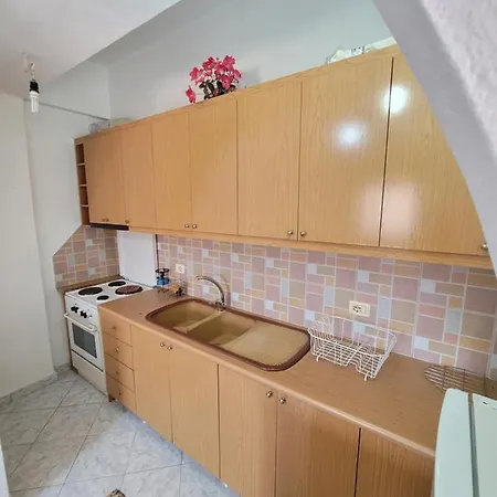 Celo Apartaments Pensión Ksamil