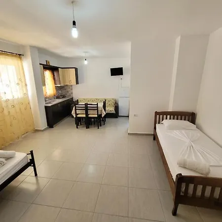 Pensión Celo Apartaments Ksamil